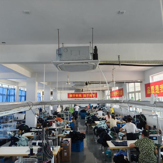 饰江西生产基地顺利投产开元棋牌网站浙江金裁服(图4)